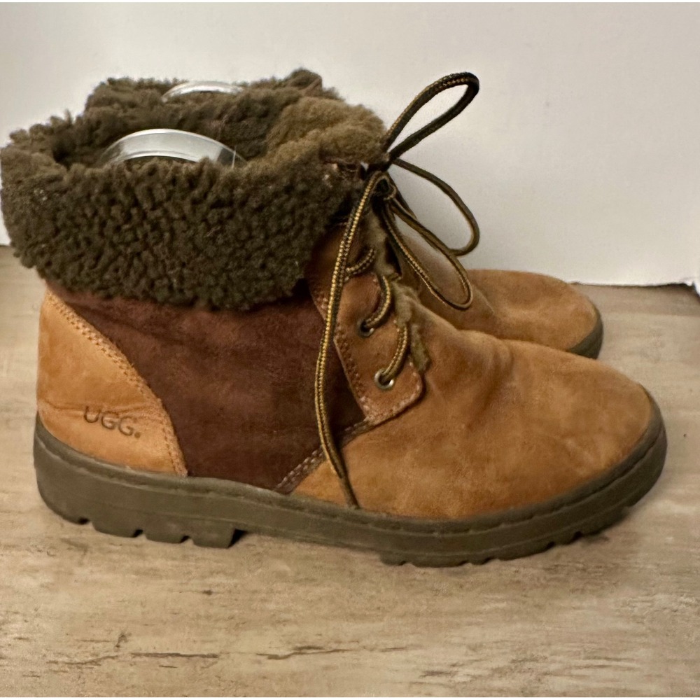 UGG Australia‎ 5145 Women's 8 Leather Sheepskin Cold Weather Lace Up Boots - Picture 5 of 10